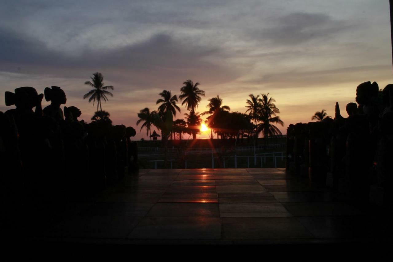 Wera Beach Kadumbul Exterior photo